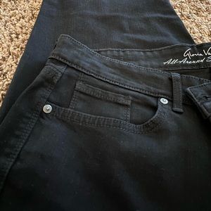 Size 12 Gloria Vanderbilt straight slimming jeans